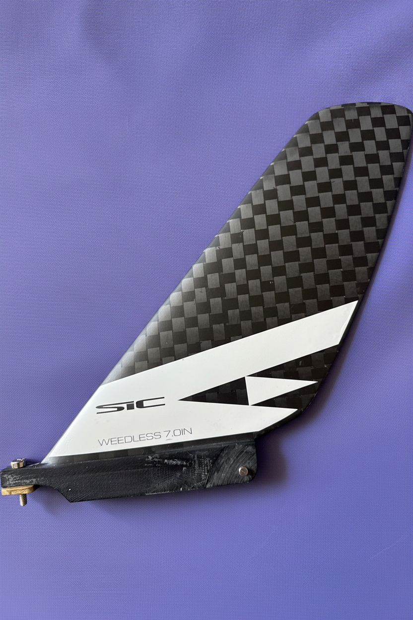 SIC 7" Weedless Carbon Fin