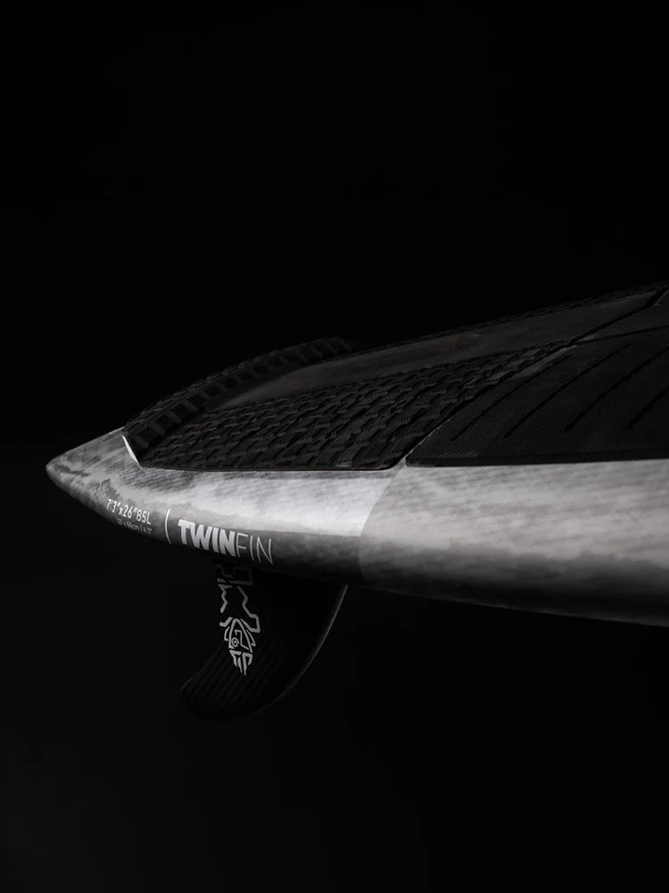 Starboard 2026 TwinFin Acute Custom Carbon -